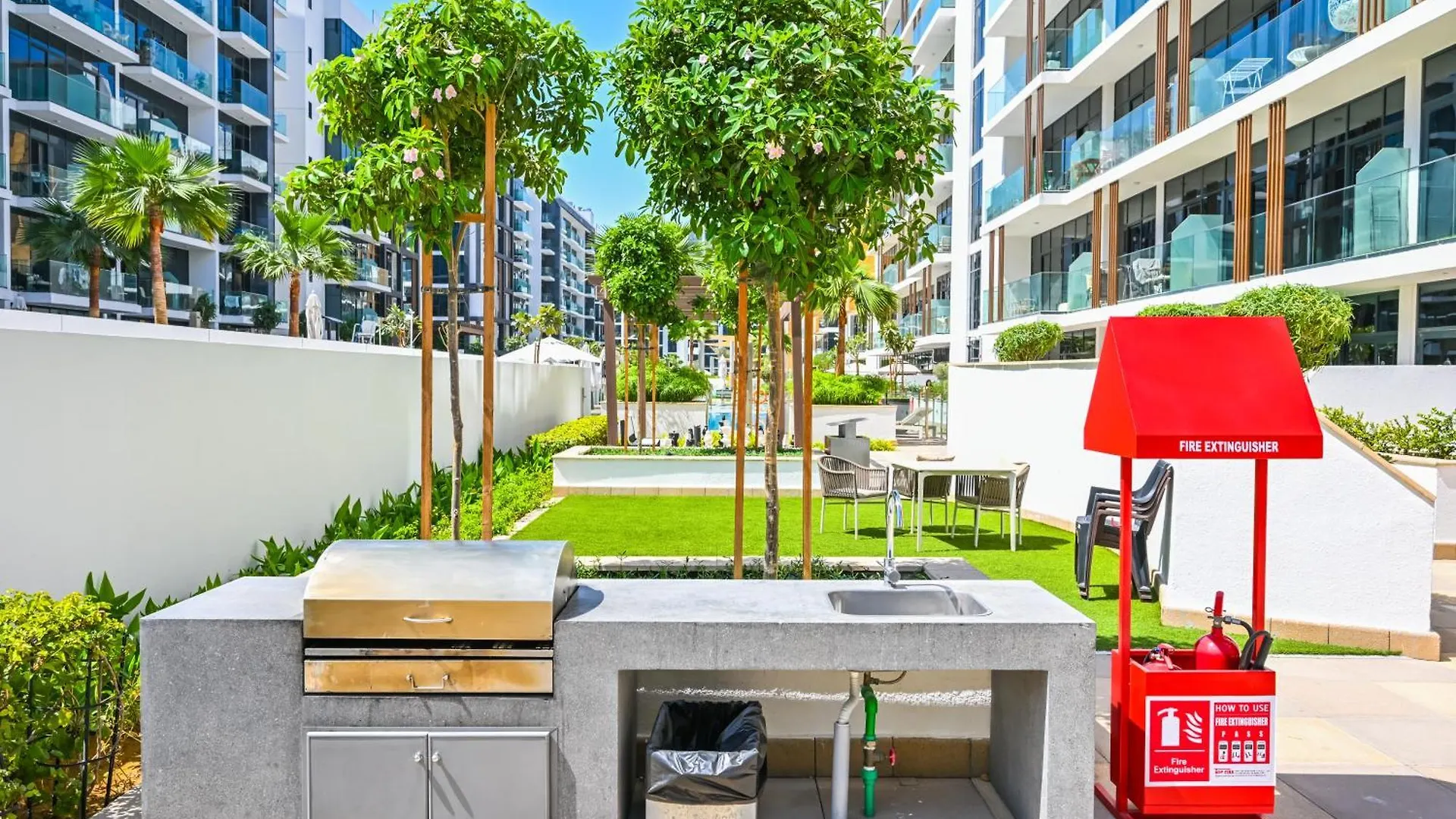 Discover A Cozy Luxury Studio With A Refreshing Pool, Just A 10-Minute Journey From The City'S Heart Dubai 0*,  United Arab Emirates