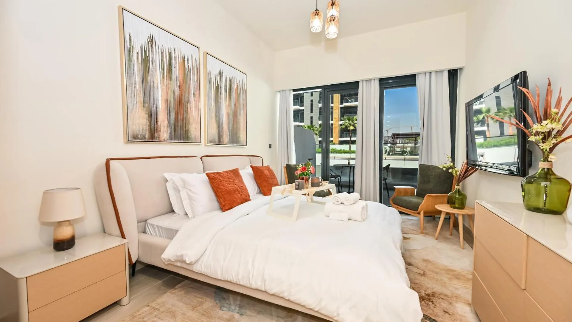 Discover A Cozy Luxury Studio With A Refreshing Pool, Just A 10-Minute Journey From The City'S Heart Dubai
