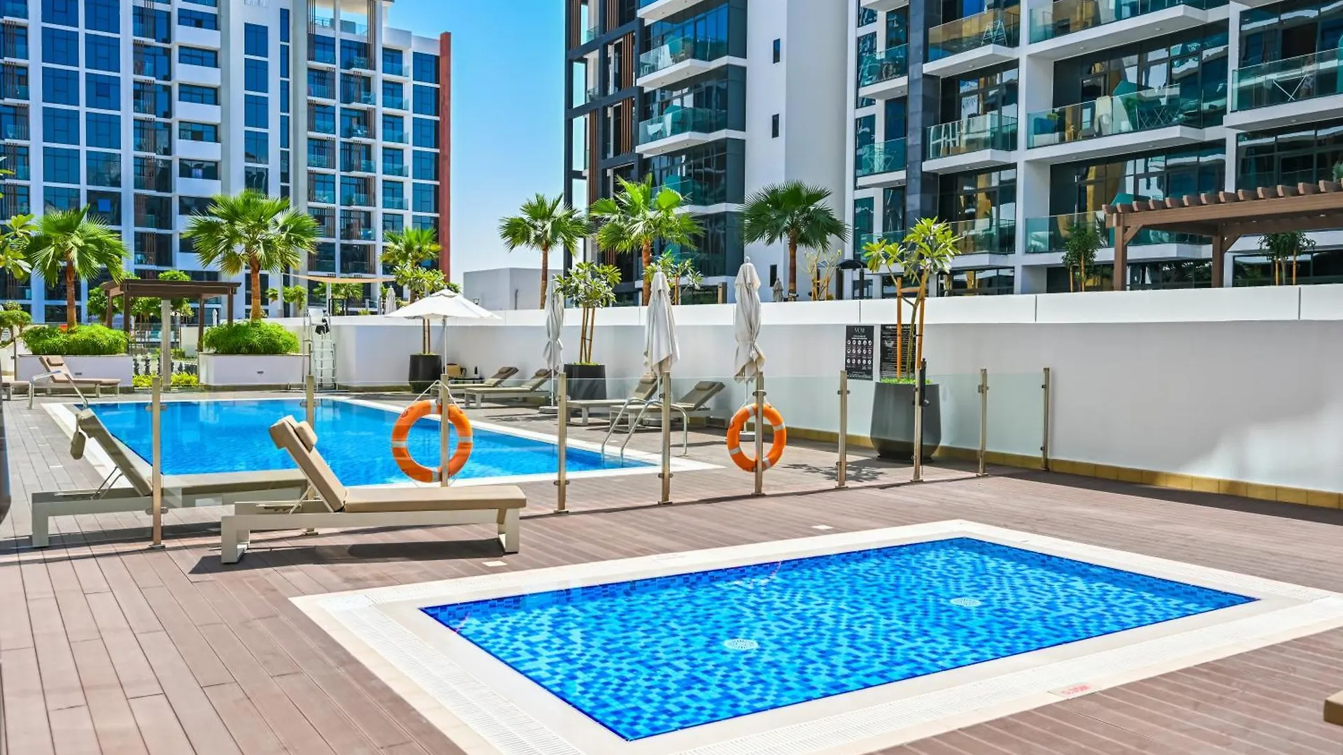 Discover A Cozy Luxury Studio With A Refreshing Pool, Just A 10-Minute Journey From The City'S Heart Dubai